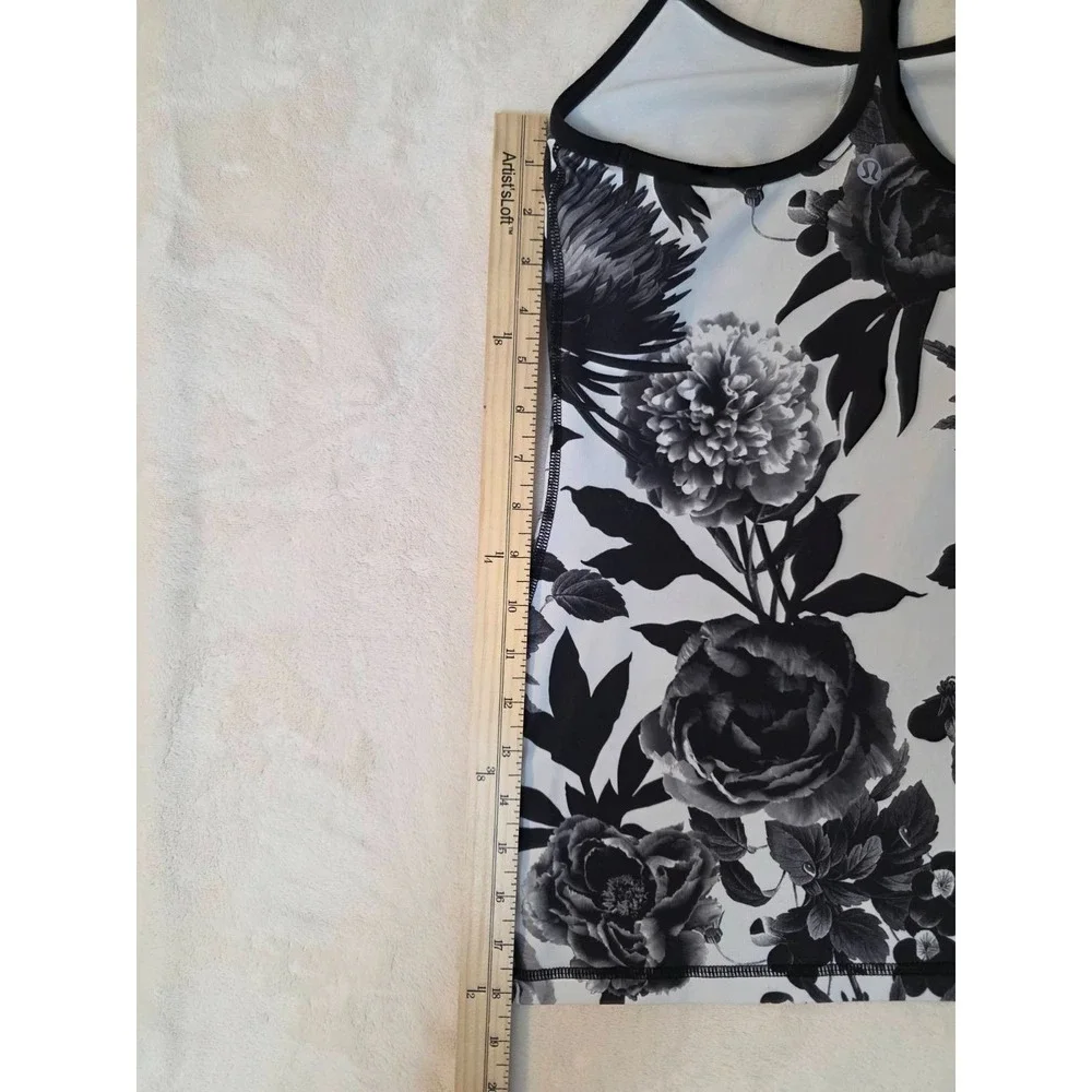 Lululemon Women's‎ Top Size 4 White Black Cool Racerback Brisk Bloom Yoga Floral